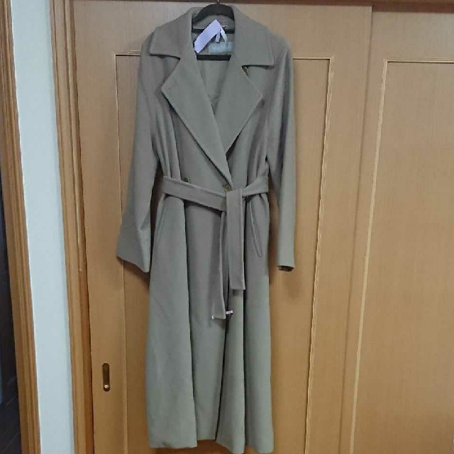 Max Mara(マックスマーラ)のHazuki様専用ページ  MaxMara  ガウンコート４０size レディースのジャケット/アウター(ロングコート)の商品写真