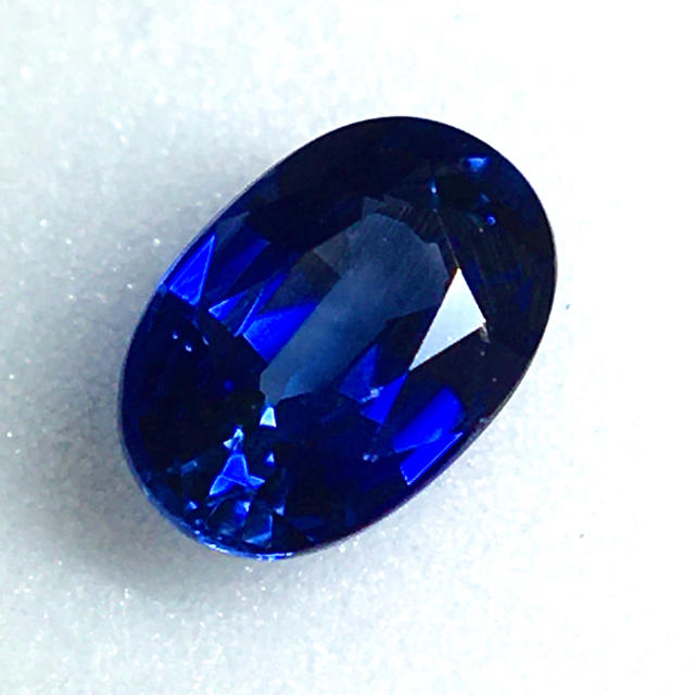 レディース⊠ 気品ある深い青 ロイヤルブルーサファイア ルースの通販 by Frederick's Gems｜ラクマ 0.4ct UP 天然 されていま