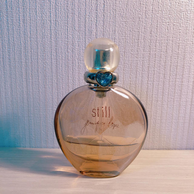 J.Lo(ジェニファーロペス)のジェニファーロペス スティル 30ml コスメ/美容の香水(香水(女性用))の商品写真