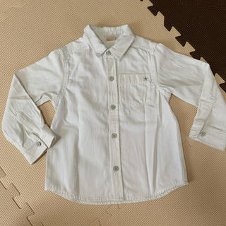 プティマイン(petit main)のpetit main 白シャツ　110(Tシャツ/カットソー)