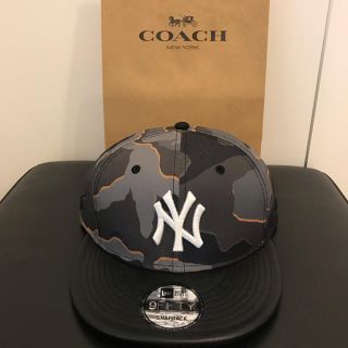 コーチ(COACH)のcoach×ニューエラ×Yankees トリプルネーム 新品(キャップ)