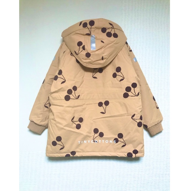 Caramel baby&child (キャラメルベビー&チャイルド)のnicoさま専用⇨tiny cottons チェリー柄 アウター(6Y)正規品 キッズ/ベビー/マタニティのキッズ服女の子用(90cm~)(ジャケット/上着)の商品写真