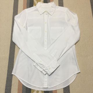 アバクロンビーアンドフィッチ(Abercrombie&Fitch)のアバクロ　白シャツ　XS(シャツ/ブラウス(長袖/七分))