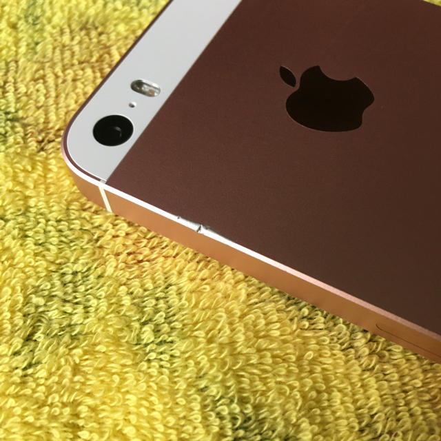 Apple(アップル)のiPhone SE 32G シムフリー スマホ/家電/カメラのスマートフォン/携帯電話(スマートフォン本体)の商品写真