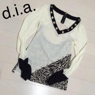 ダイア(d.i.a)のd.i.a.背中開きトップス(Tシャツ(長袖/七分))