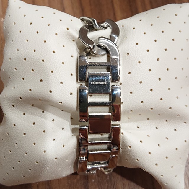 DIESEL(ディーゼル)のDIESEL DZ5197 時計 ブレスレットタイプ レディースのファッション小物(腕時計)の商品写真