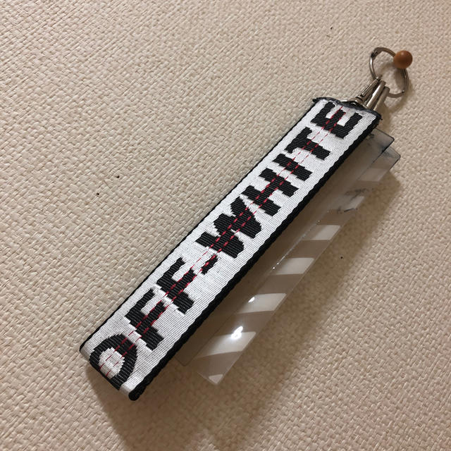 OFF-WHITE(オフホワイト)のOff-White リメイクストラップ メンズのファッション小物(キーホルダー)の商品写真