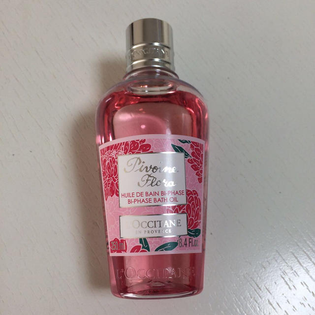 L'OCCITANE(ロクシタン)のロクシタン☆ピオニー バスオイル コスメ/美容のボディケア(バスグッズ)の商品写真