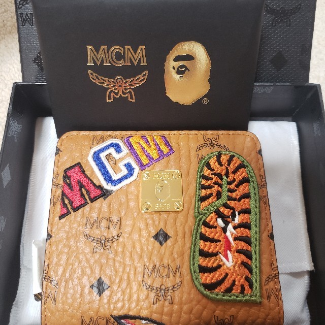 MCM(エムシーエム)のBape mcm SHARK ZIP Wallet 財布 メンズのファッション小物(折り財布)の商品写真