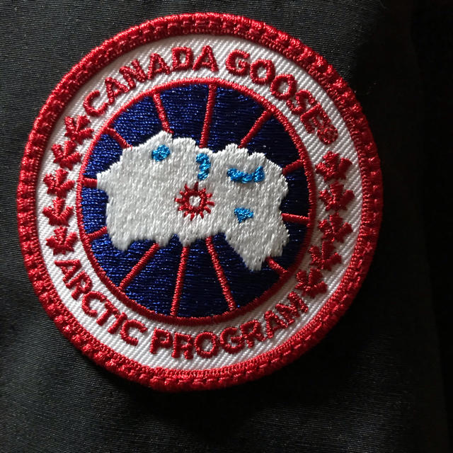 CANADA GOOSE(カナダグース)のCANADA GOOSE メンズのジャケット/アウター(ダウンジャケット)の商品写真