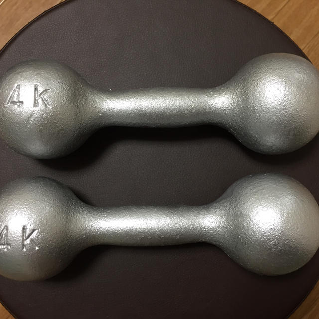 シェイプアップに❗フィットネス❗ダンベル❗ 鉄アレイ❗ スポーツ/アウトドアのトレーニング/エクササイズ(トレーニング用品)の商品写真