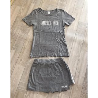 モスキーノ(MOSCHINO)のs.k.g.l.k様専用【MOSCHINO】Tシャツ＆短パン(Tシャツ(半袖/袖なし))