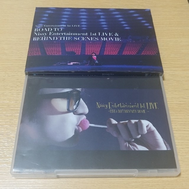 AAA(トリプルエー)のNissy 1st Blu-ray セット(24Pフォトブック付き) エンタメ/ホビーのDVD/ブルーレイ(ミュージック)の商品写真