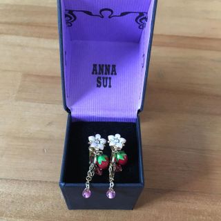 アナスイ(ANNA SUI)のANNA SUIイチゴイヤリング(イヤリング)