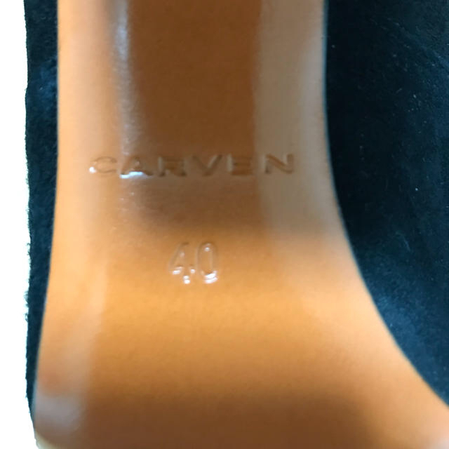 CARVEN カルヴェン スエードショートブーツ レディースの靴/シューズ(ブーツ)の商品写真
