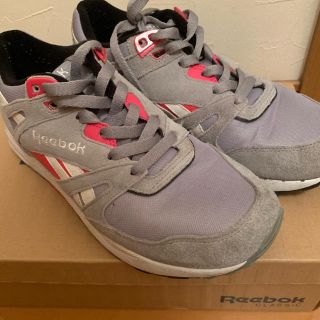 リーボック(Reebok)のreebok ventila tor pop pink お値下げ中(スニーカー)