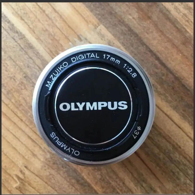 OLYMPUS(オリンパス)のOLYMPUS パンケーキレンズ スマホ/家電/カメラのカメラ(レンズ(単焦点))の商品写真