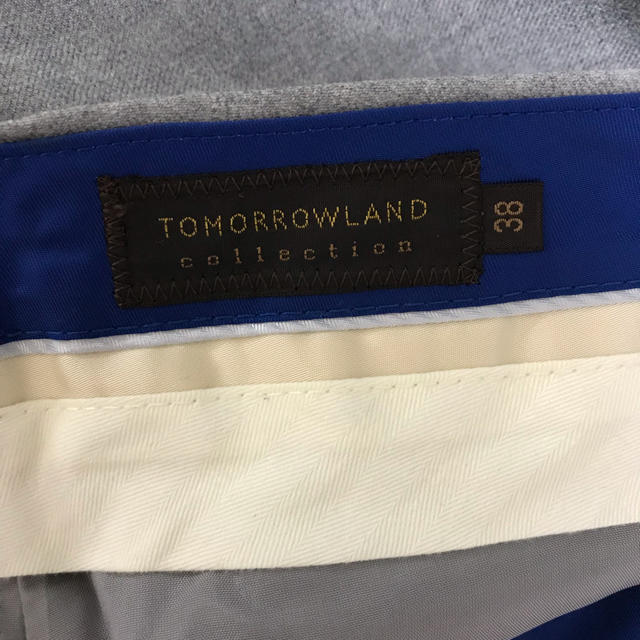 TOMORROWLAND(トゥモローランド)のtomorrowland collection ウールパンツ 38 レディースのパンツ(クロップドパンツ)の商品写真