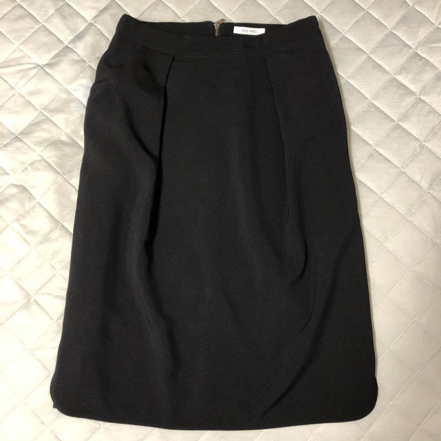 DES PRES(デプレ)のDES PRES 黒　スカート レディースのスカート(ひざ丈スカート)の商品写真