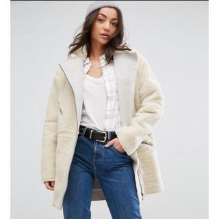 エイソス(asos)のボアコート(ムートンコート)