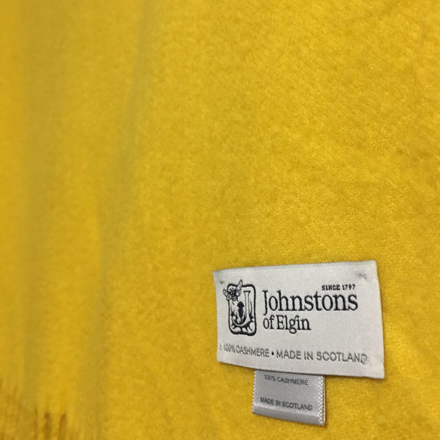 Johnstons(ジョンストンズ)のジョンストンズ カシミヤ100パーセントストール イエロー レディースのファッション小物(ストール/パシュミナ)の商品写真