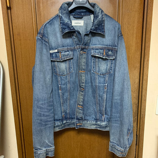 FEAR OF GOD(フィアオブゴッド)の【M】fog essentials Denim Trucker Jacket メンズのジャケット/アウター(Gジャン/デニムジャケット)の商品写真