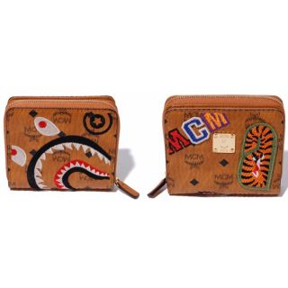 アベイシングエイプ(A BATHING APE)のMCM × BAPE SHARK ZIP WALLET 財布(折り財布)