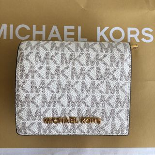 マイケルコース(Michael Kors)の秋の新作！マイケルコース 二つ折財布 MKバニラ(財布)