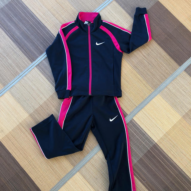 NIKE(ナイキ)のナイキ　ジュニア　ジャージセット キッズ/ベビー/マタニティのキッズ服女の子用(90cm~)(その他)の商品写真