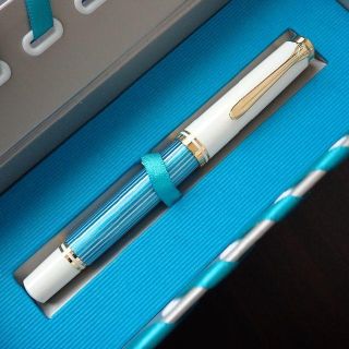 ペリカン(Pelikan)のPelikan Souverän M600 Turquoise White(ペン/マーカー)