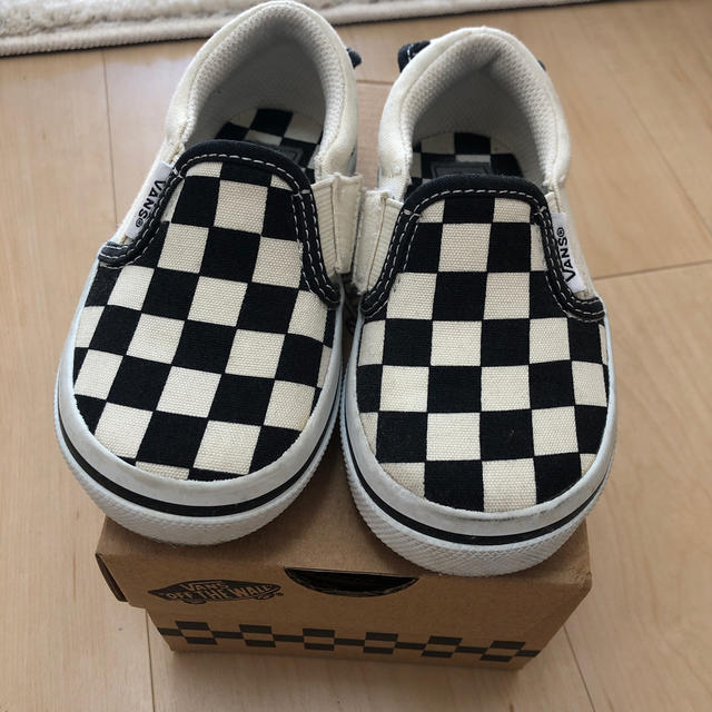 VANS(ヴァンズ)のVANS キッズ スリッポン スニーカー★ キッズ/ベビー/マタニティのキッズ靴/シューズ(15cm~)(スニーカー)の商品写真