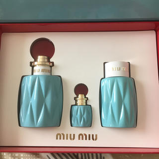 ミュウミュウ(miumiu)のmiumiu香水(香水(女性用))