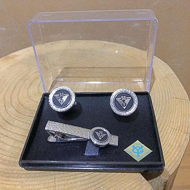 JR西日本60周年記念品 カフス ネクタイピン - メルカリ - 小物 JR西日本60周年記念品 カフス ネクタイピン - メルカリ - 小物