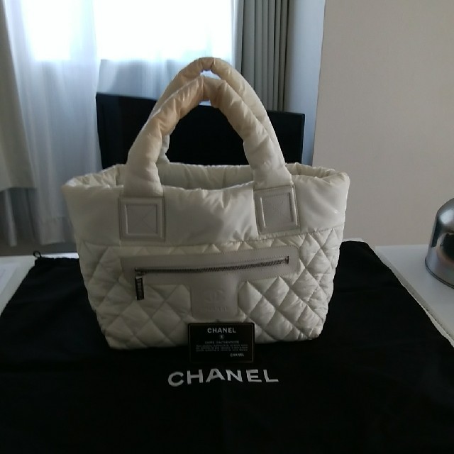 CHANEL - またまたお値下げCHANELコココクーン白の通販 by ママ's shop｜シャネルならラクマ