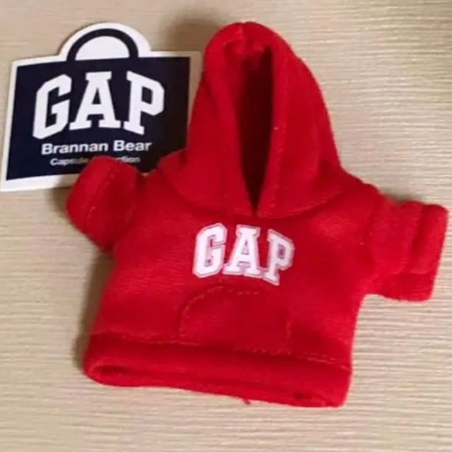 GAP(ギャップ)のGAPパーカー　幻のガチャガチャ  レッド エンタメ/ホビーのおもちゃ/ぬいぐるみ(キャラクターグッズ)の商品写真