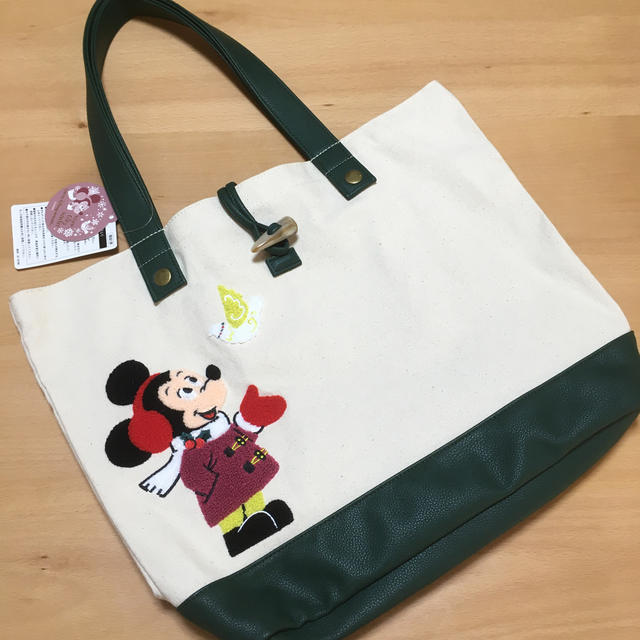 Disney(ディズニー)のディズニー　クリスマス　トートバッグ レディースのバッグ(トートバッグ)の商品写真