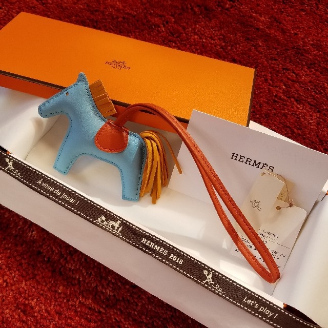 Hermes(エルメス)の新品 HERMES ロデオチャーム PMセレステ エルメス レディースのアクセサリー(チャーム)の商品写真