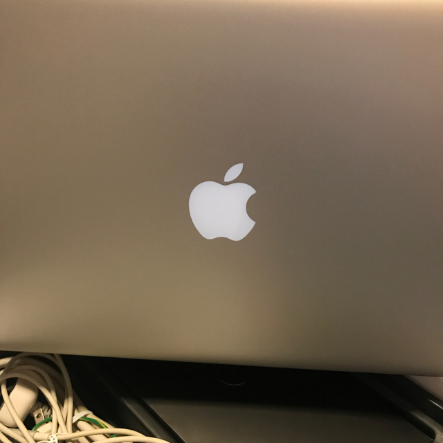 mac book pro 13インチ　2010