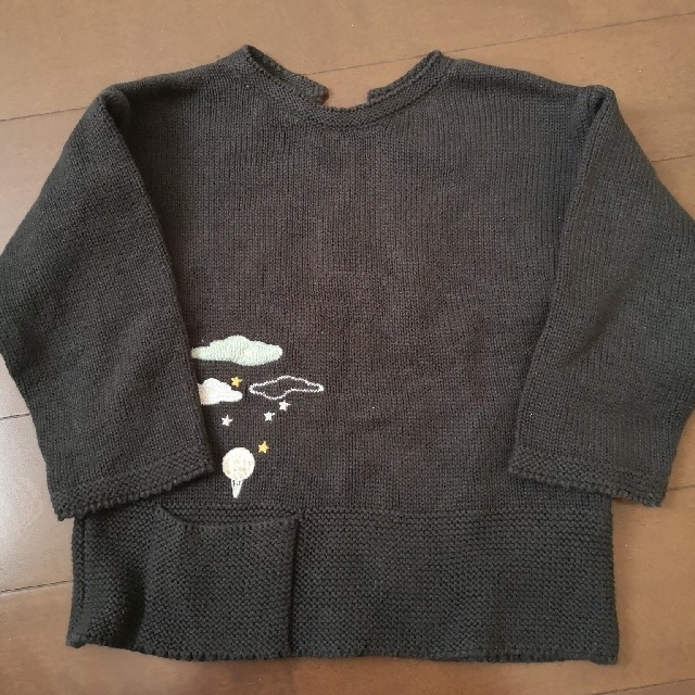 ZARA KIDS(ザラキッズ)のザラ　98cm　チャコールグレーのニット　刺繍入り　セーター　zara キッズ/ベビー/マタニティのキッズ服女の子用(90cm~)(ニット)の商品写真