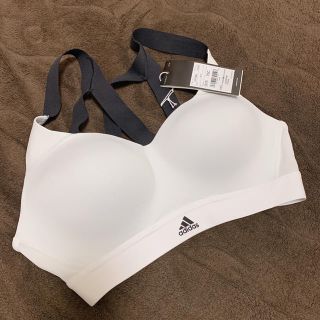 アディダス(adidas)の✩. 新品タグ付き☆*°adidas スポーツブラ(トレーニング用品)