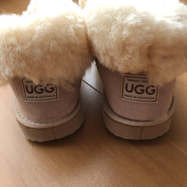 UGG(アグ)のオーストラリアで購入★UGGムートンブーツ★ルームシューズ★スリッパ★サイズ7 インテリア/住まい/日用品のインテリア小物(スリッパ/ルームシューズ)の商品写真