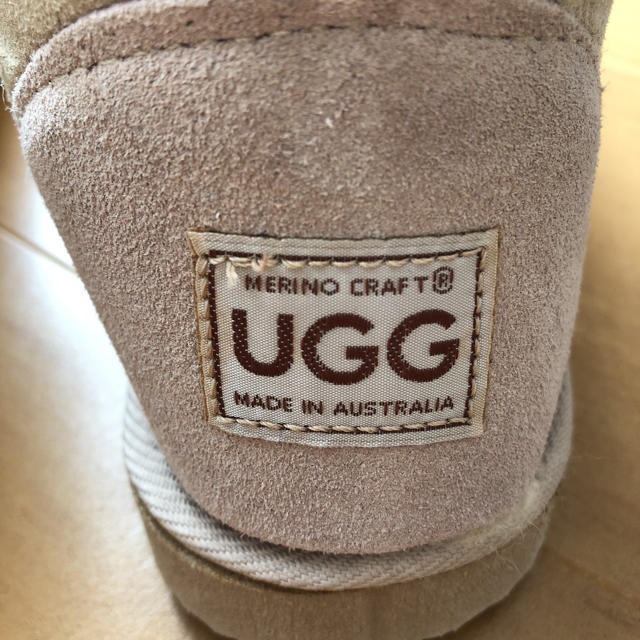 UGG(アグ)のオーストラリアで購入★UGGムートンブーツ★ルームシューズ★スリッパ★サイズ7 インテリア/住まい/日用品のインテリア小物(スリッパ/ルームシューズ)の商品写真