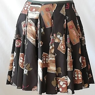 ロイスクレヨン(Lois CRAYON)の極美品ロイスクレヨン、アンティーク風スカート、サイズM。LOIS CRAYON (ひざ丈スカート)