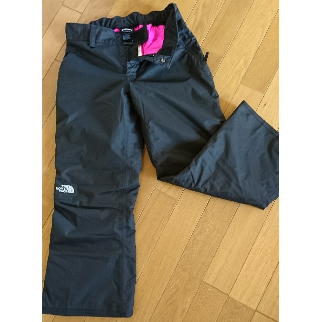 THE NORTH FACE(ザノースフェイス)の子供 スノボー パンツ スポーツ/アウトドアのスノーボード(ウエア/装備)の商品写真