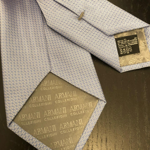 ARMANI COLLEZIONI(アルマーニ コレツィオーニ)のアルマーニ ネクタイ メンズのファッション小物(ネクタイ)の商品写真