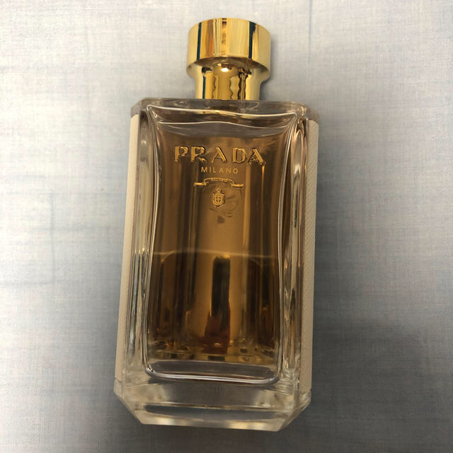 PRADA(プラダ)のPRADA 香水　100ml コスメ/美容の香水(香水(女性用))の商品写真