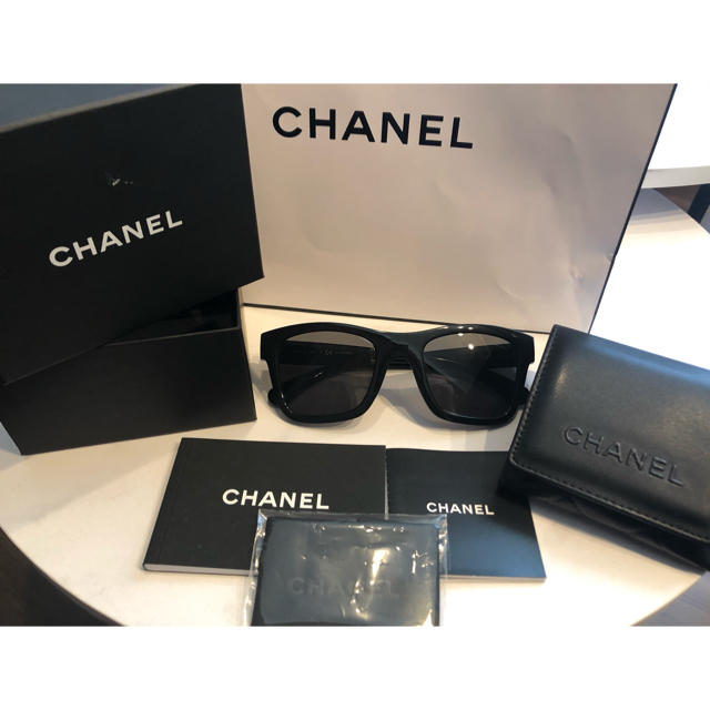 CHANEL 折りたためるサングラス