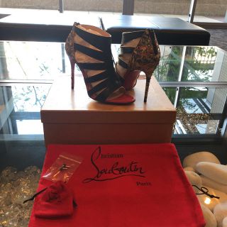 クリスチャンルブタン(Christian Louboutin)のご専用です♡ルブタン　パンプス  ⭐️ 37 1/2 ⭐️ 新品(ハイヒール/パンプス)