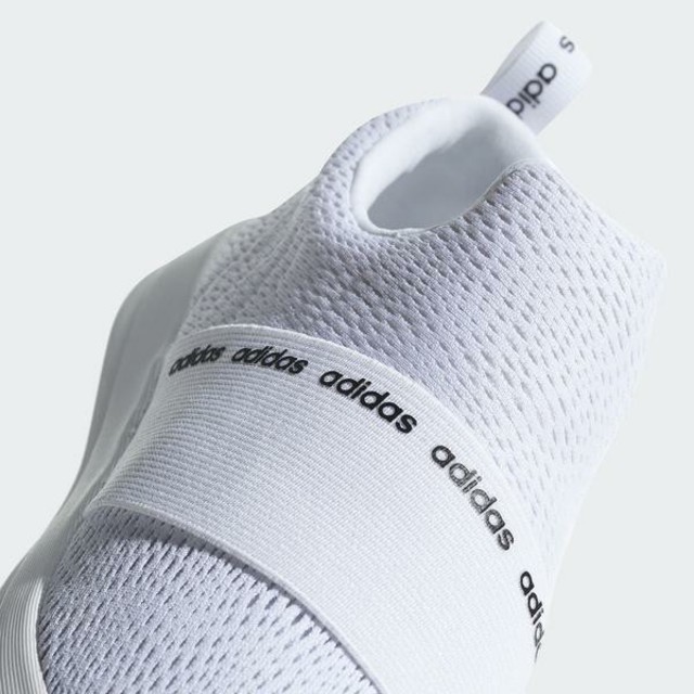 adidas(アディダス)の23.5cm ホワイト adidas スリッポン レディースの靴/シューズ(スリッポン/モカシン)の商品写真