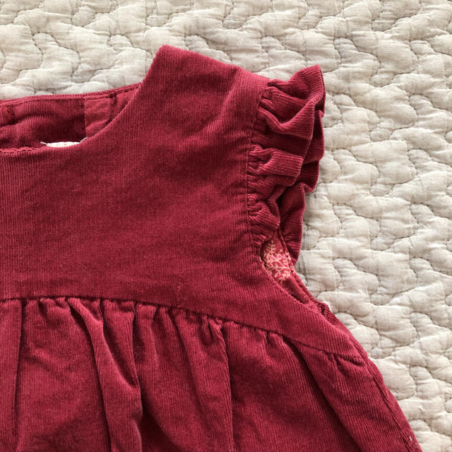 ZARA KIDS(ザラキッズ)のZARA mini  コーデュロイワンピ 70 キッズ/ベビー/マタニティのベビー服(~85cm)(ワンピース)の商品写真